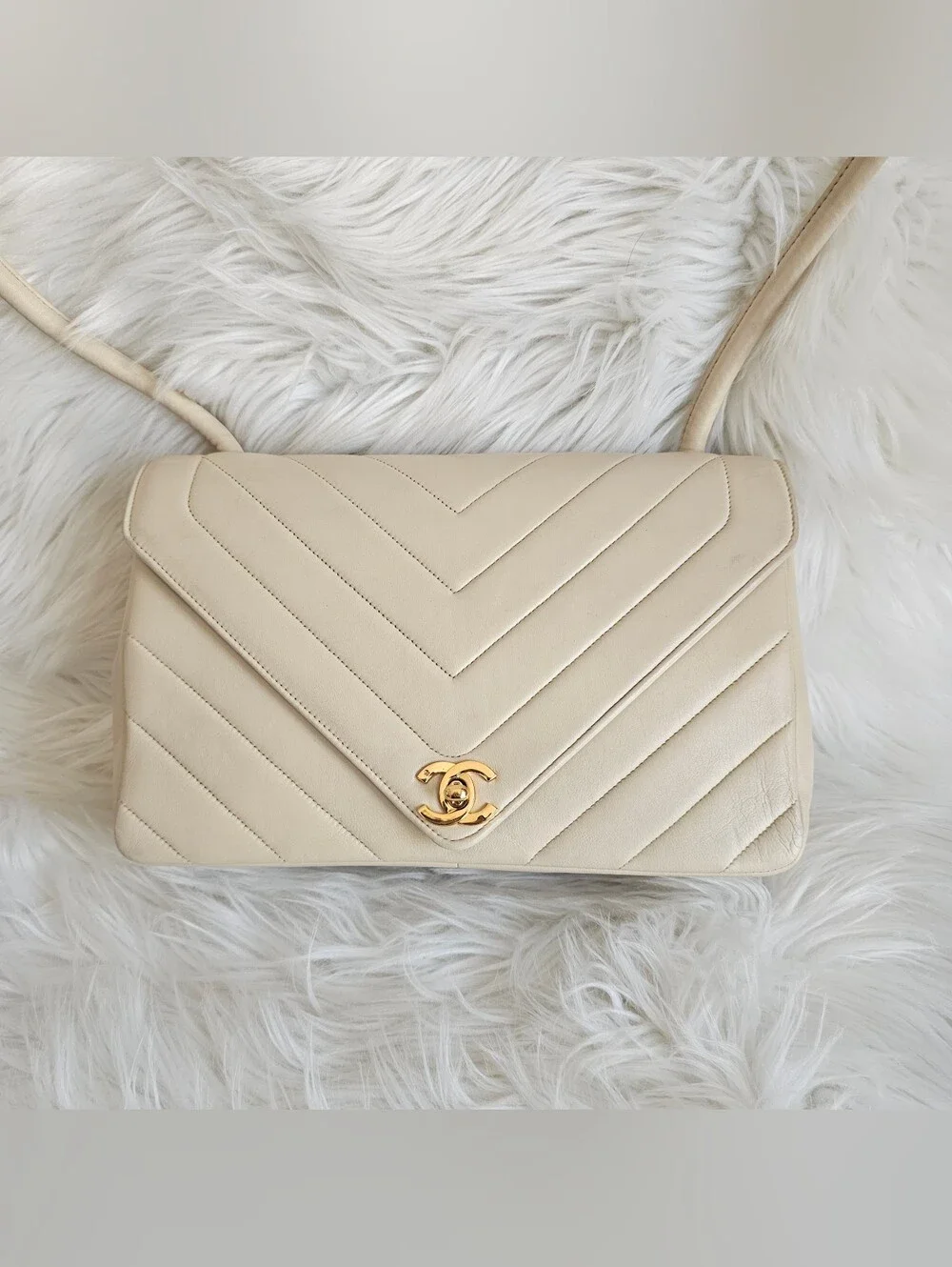 🤍 Chanel Chevron Flap Bag 🤍